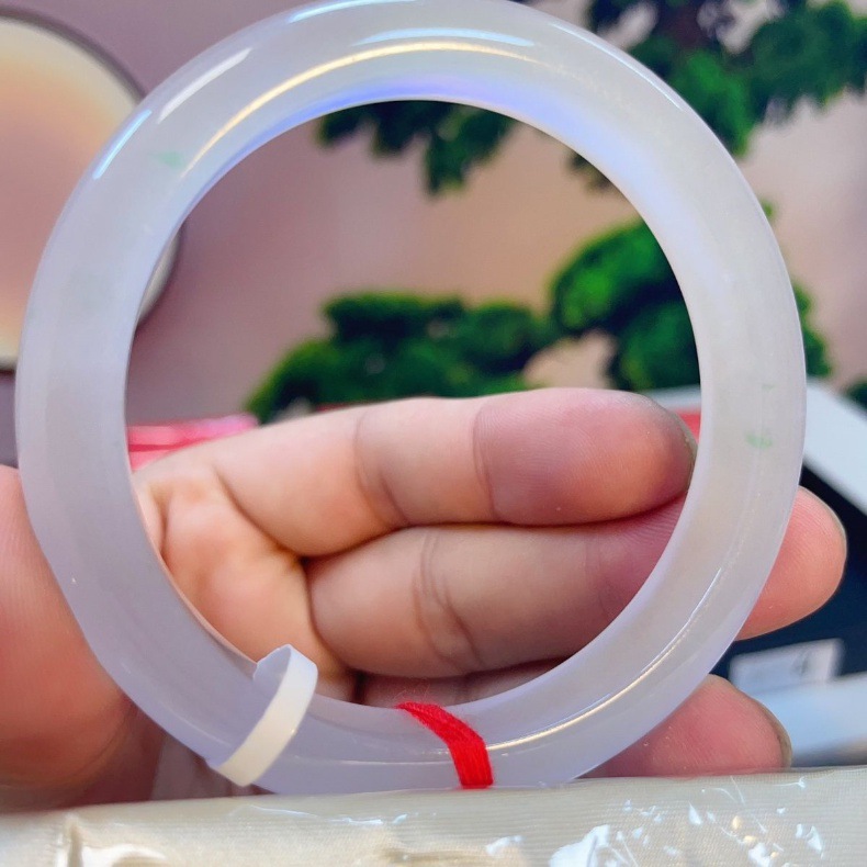 Vòng tay ngọc bích trắng tự nhiên có giấy chứng nhận, mịn màng tinh tế chi tiết 3