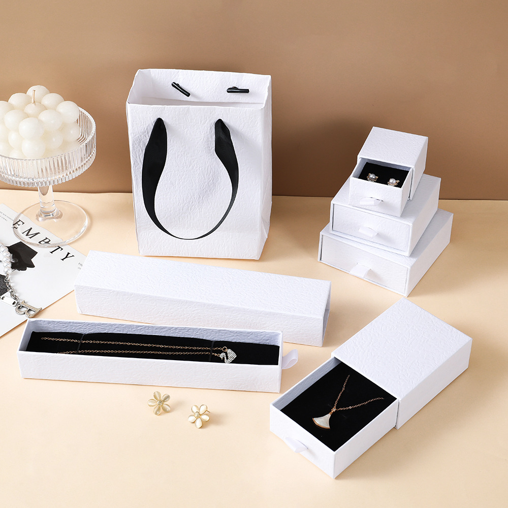 1 Pieza Papel Elegante Estilo Simple A Diario Color Sólido Bolsas Embalaje  Joyería Joyeros display picture 2