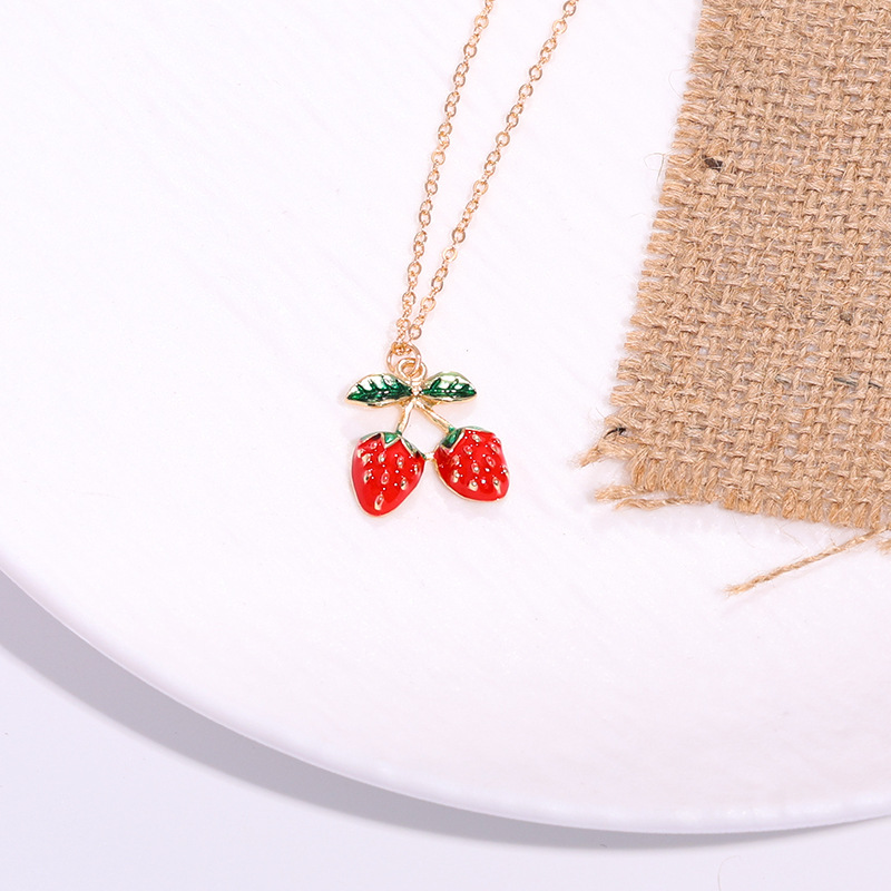 Japón y Corea del Sur amor y encantador estilo inswind metal fruta fiesta de fresa collar de melania set de joyas
