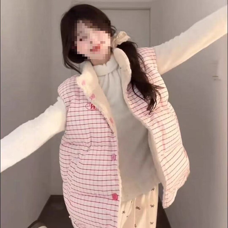 Lamb Wool Reversible Autumn and Winter Cotton Vest Women's Short 2025 New Versatile Cotton Vest Plaid Jacket Trendy