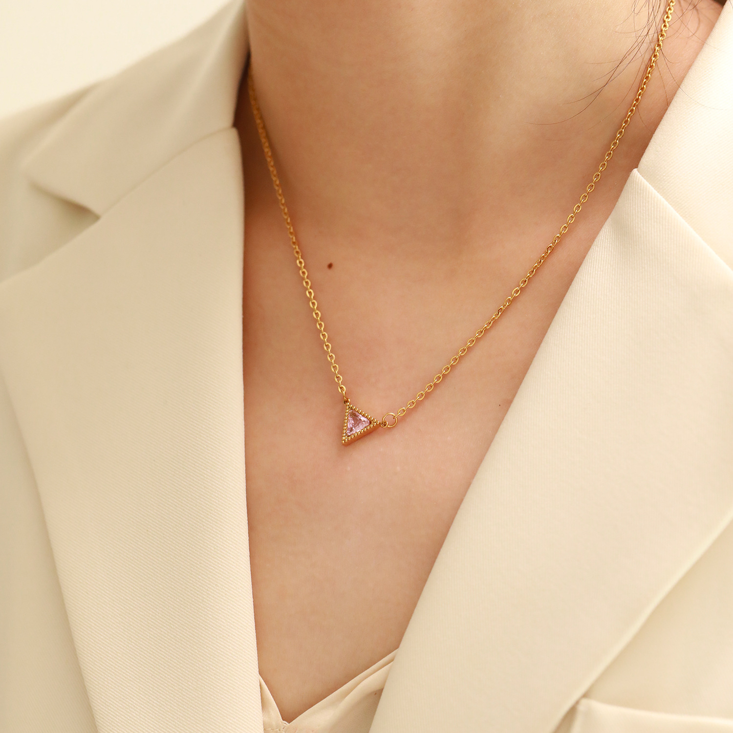9g Weight Real Gold Plated Plating Material 304 Stainless Steel, Zircon Pendant Material Pendant Necklace Classification 304 Stainless Steel Chain Material 1 Piece Quantity Daily Occasion 304 Stainless Steel Material Triangle Pattern Women's Gender Simple Style Style Waterproof Non Tarnish Craft Real Gold Plated Triangle 304 Stainless Steel Simple Style Waterproof Non Tarnish 304 Stainless Steel Pendant Necklace 无