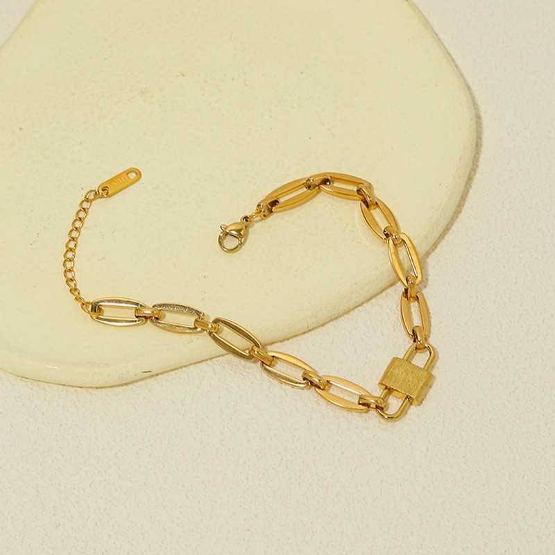 Style Simple Couleur Unie Acier Inoxydable Perle Artificielle Placage Bracelets display picture 3