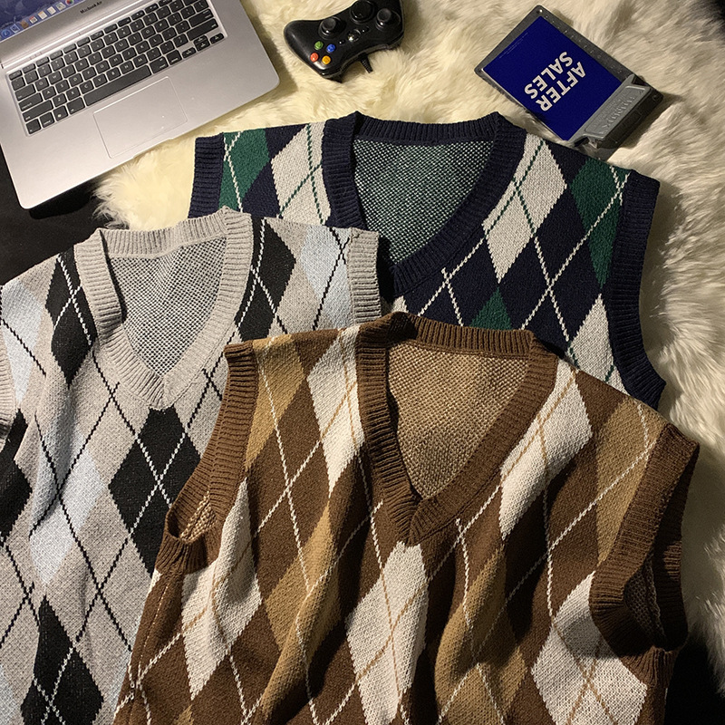All-match V-neck sweater vest spring new waistcoat color matching rhombus knitted vest men's sweethearts outfit