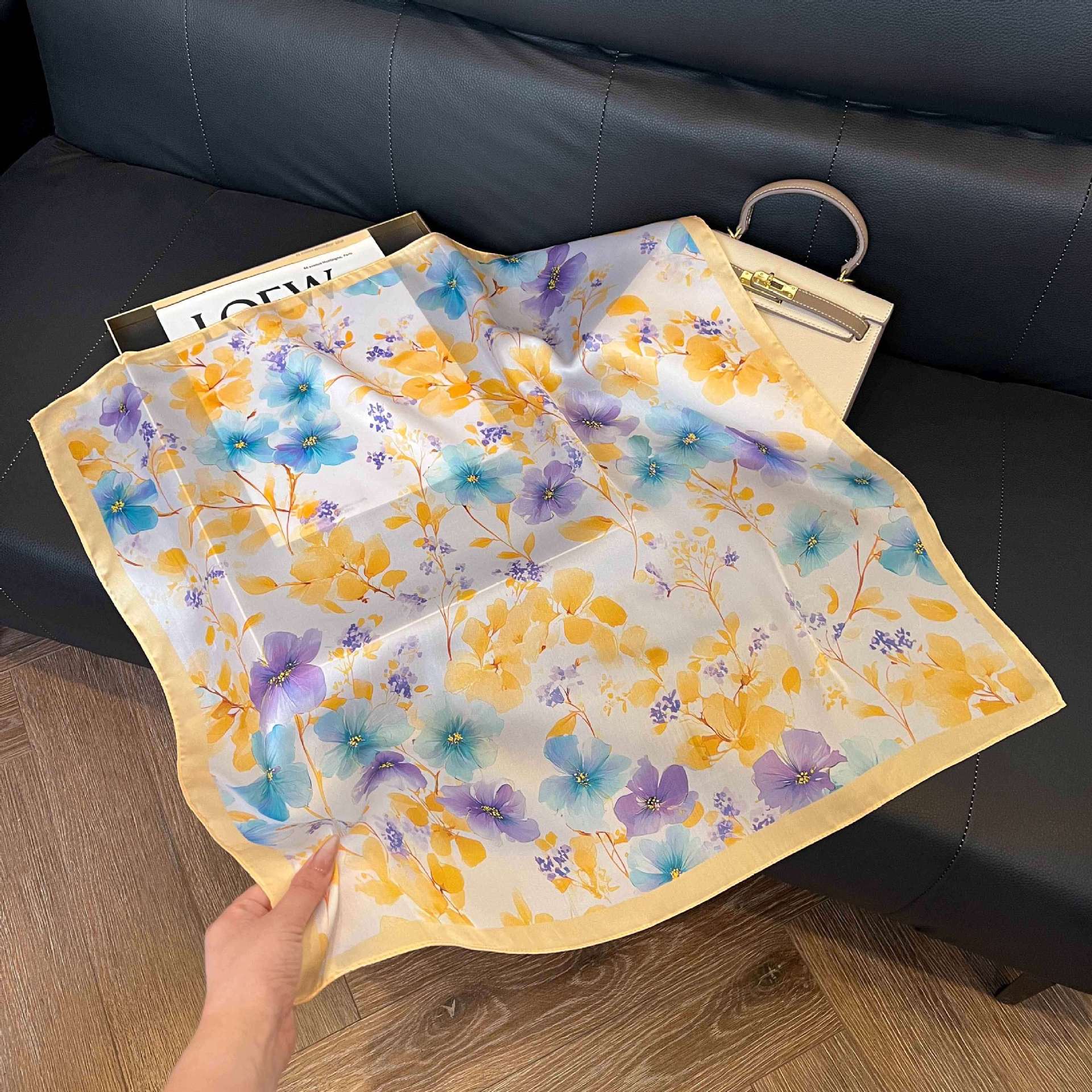 Transfronterizos nuevos bufandas de seda azul de alto nivel de seda cuadrada de simulación bufandas de moda de decoración de moda de combinación bolsa correa de pelo bufandas profesionales