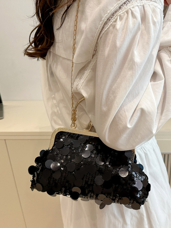 女性用のハイエンドのクリップオンイブニングバッグ、新しいレトロファッションハンドヘルドショルダーバッグ、ニッチチェーンスパンコールクロスボディバッグ|undefined