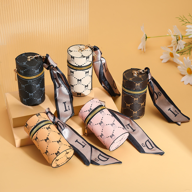 2025 New Style Cute Bucket-Shaped Simple Lipstick Bag, Compact Hand-Held Keychain Scarf Small Bag Mini