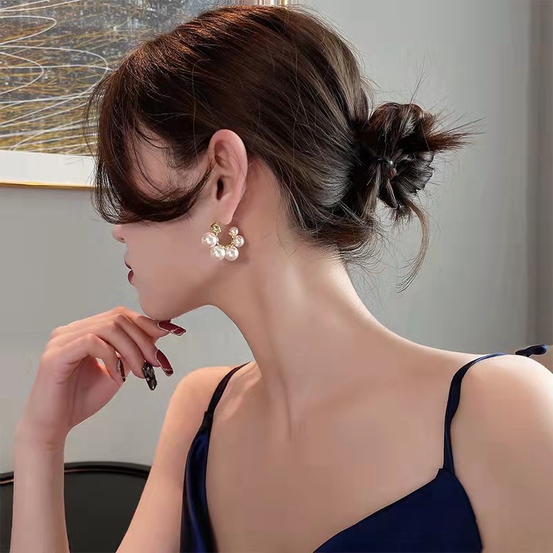 C- ring Pearl Elegant Earrings S925 Silver Needle Niche Korean Style Simple Design Sense Personality All-match High-end Earrings