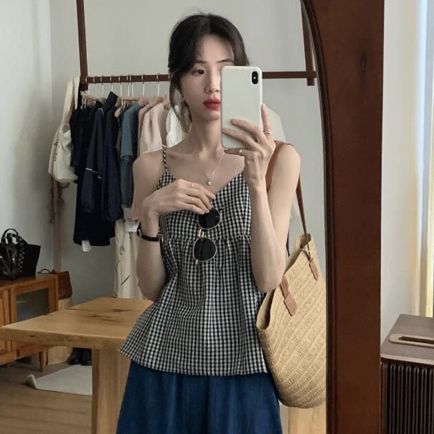 Korean Style Vintage Plaid Camisole Women's Spring and Summer New Design Sense French Style Sweet and Spicy Style All-match Casual Top Korean Style Vintage Plaid Camisole Women's Spring and Summer New Design Sense French Style Sweet and Spicy Style All-match Casual Top