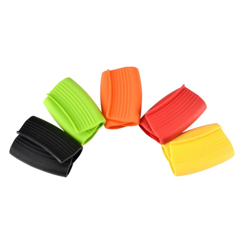 En stock suministro de silicona olla clip de oreja clip creativo olla de hierro fundido mango aislamiento mano clip olla cubierta del oído