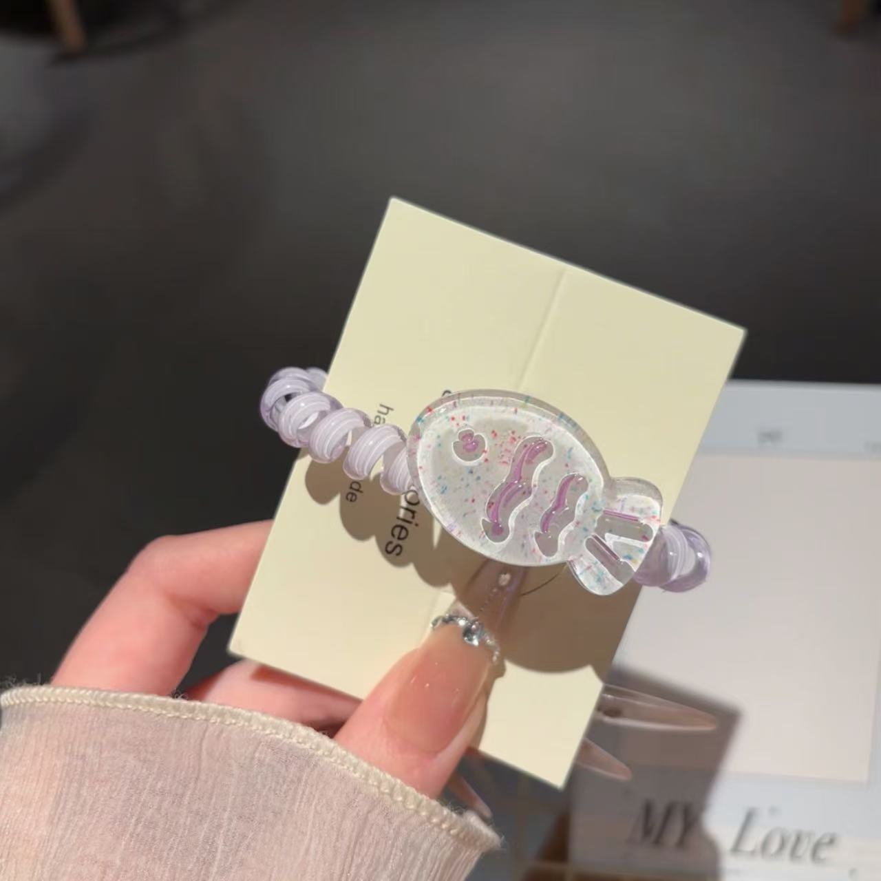 연한 보라색
