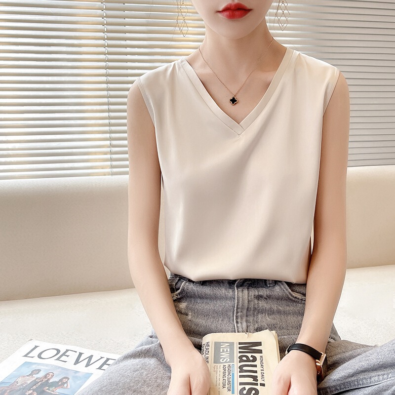 Silk Camisole Short-sleeved Women's V-neck Suit Loose Slimming Base Shirt High-end Top Mulberry Silk T-shirt
