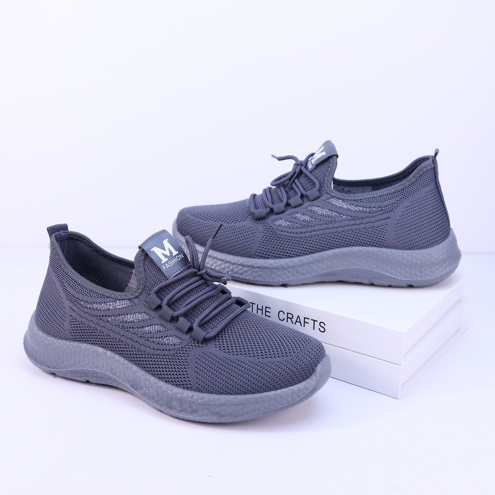 Sports Men's Shoes, Comfortable and Breathable, Factory Direct Sales, Polyurethane Thickened Soft Sole, Foreign Trade Wholesale, Fly Woven Men's Shoes