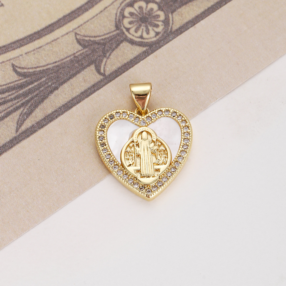 5g Weight Pendant, Chain Jewelry Making Type Copper Chain Material 1 Piece Quantity Holiday, Daily Occasion Copper Material Portrait, Heart Shape Pattern Unisex Gender Plating Design Retro, Simple Style Style 1 Piece Copper Portrait Heart Shape Pendant Chain 18