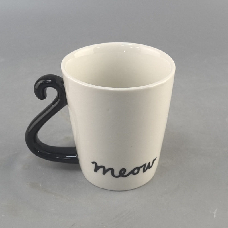 Personalidad creativa de dibujos animados gato cola mango taza de cerámica taza de café de oficina taza de agua de leche creativa de estudiantes