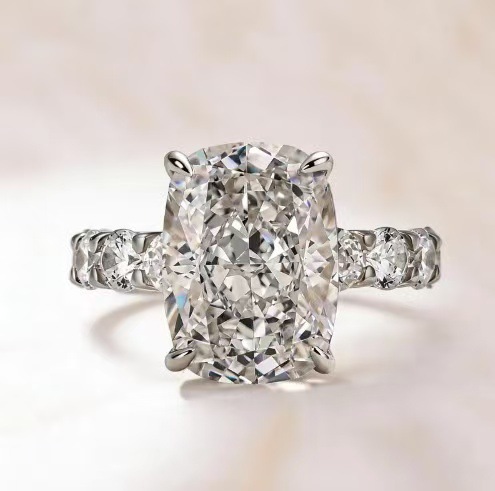 New High-Carbon Diamond 5A Ice Flower Cut 8X12Mm Ring Fashion Commuter Style European and American Style Engagement Ring Wholesale