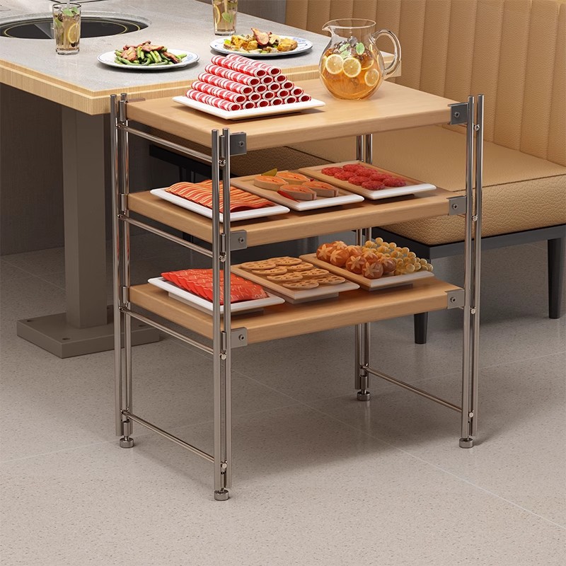 Estante de cocina junto a la mesa de comedor Estante de almacenamiento de tienda de barbacoa de brochetas de olla caliente multicapa, sala de estar vacía, almacenamiento de cocina