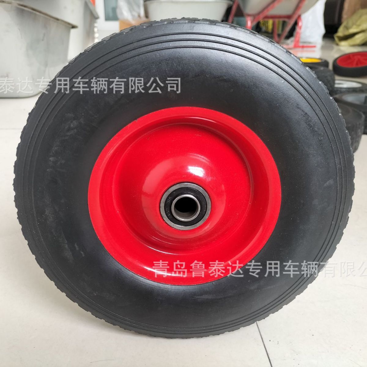 Rueda de goma sólida de alta calidad de la fábrica Rueda de espuma de PU neumático de carro inflable antiempate sólido