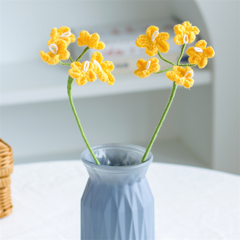 クロスボーダーの手編みの完成品の小さい花束は花の毛糸のメリヤスの花束を模倣します。|undefined