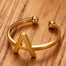 个性不锈钢字母戒指女 镀金光面可调节开口戒26字母轻奢小众指环