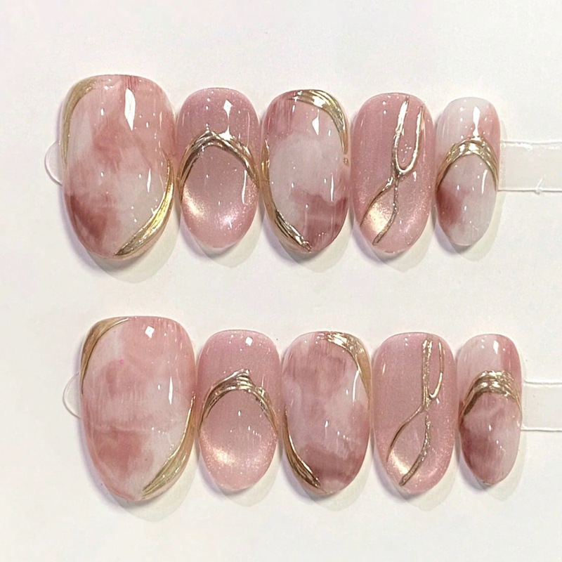 Handmade Cat-Eye Pink Gradient French-Style Gold-Plated Short Nail Tips with a High-End Luxury Feel and a Whitening Effect Handmade Cat-Eye Pink Gradient French-Style Gold-Plated Short Nail Tips with a High-End Luxury Feel and a Whitening Effect