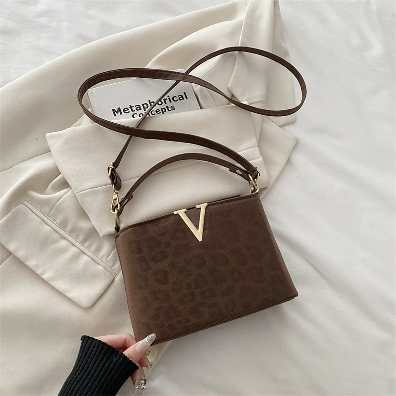 Fashionable trend shoulder bag