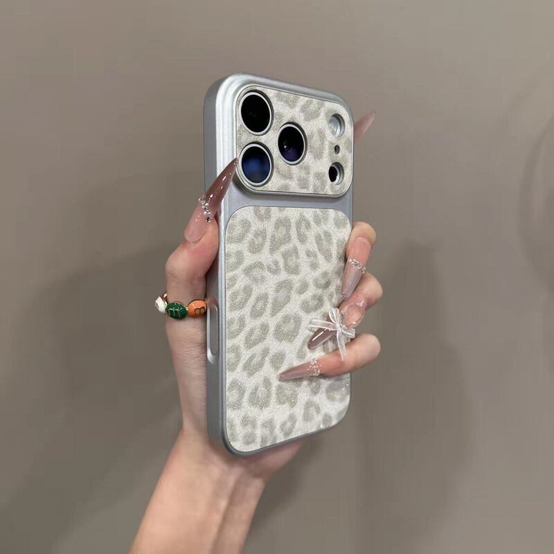 Transform into a Leopard Print with 17 High-End Glitter Powder in Seconds, Suitable for iPhone 17 Phone Case with Full Coverage and Large Window, Apple 16 Anti-Drop Soft Case
