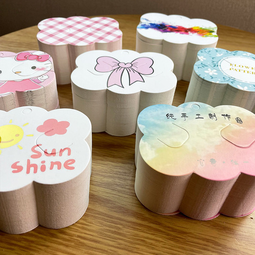 A large number of colorful cloud cardboard hair accessories, hair clips, tags, packaging paper cards, BB clips, hair clips, cardboard manufacturers wholesale