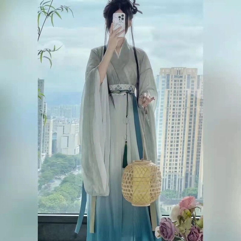 Moonlight Song Hanfu for Women, North and South Dynasty Style, Wide-Sleeved Top with Cross-Collar, Wide-Sleeved Skirt, Slimming Everyday Green Set Moonlight Song Hanfu for Women, North and South Dynasty Style, Wide-Sleeved Top with Cross-Collar, Wide-Sleeved Skirt, Slimming Everyday Green Set