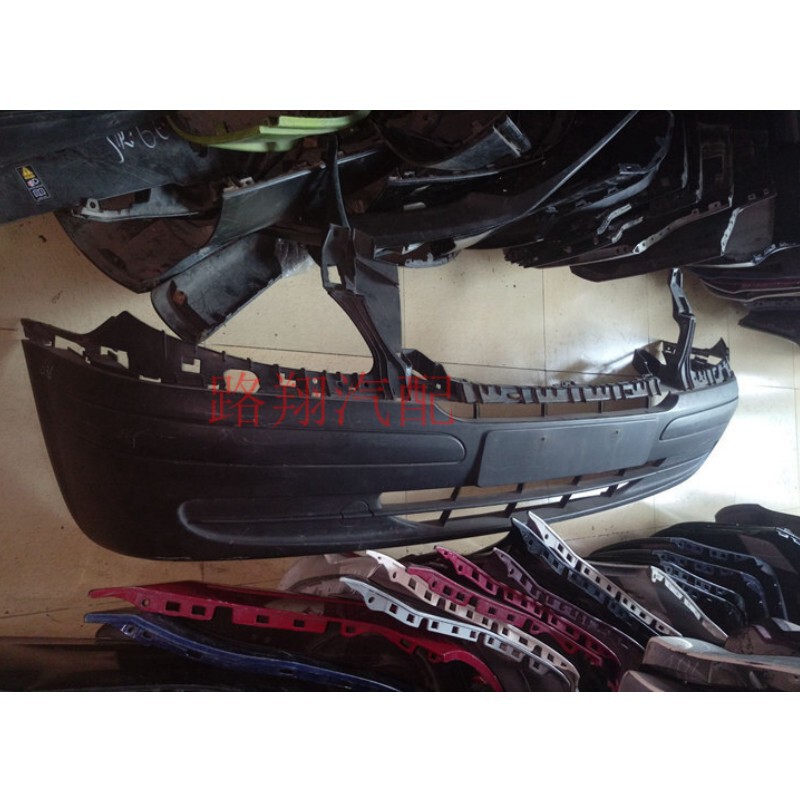 Applicable to Fujian Mercedes-Benz lingte Weiting spute Viano car accessories front and rear bumper