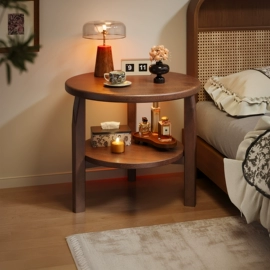 实木床;餐桌;餐椅