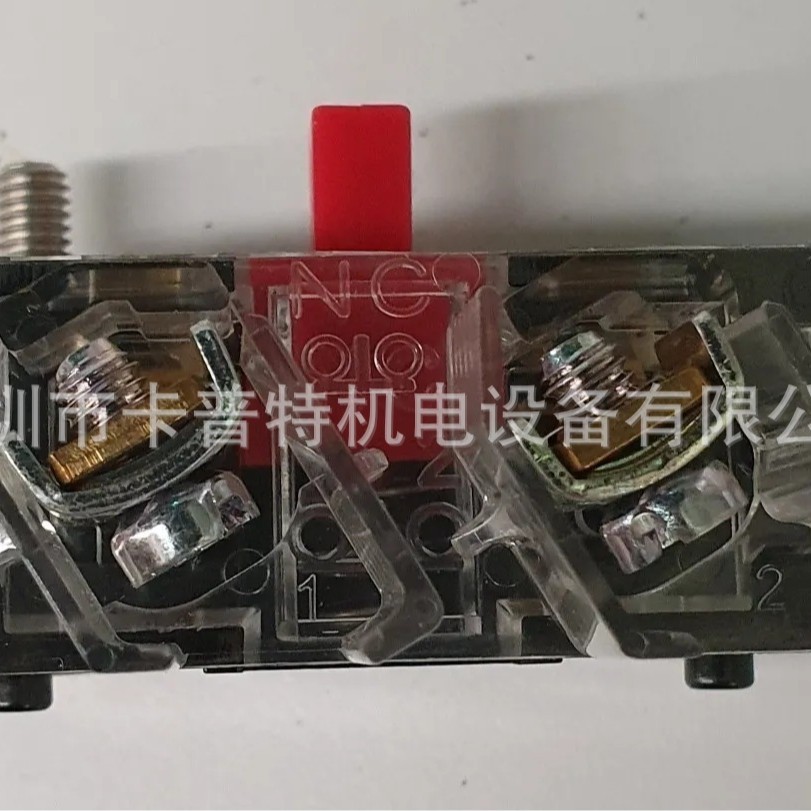 CR104PXC01  GE 常闭触点 红色