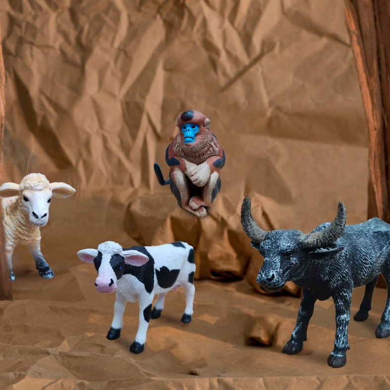 Disney Worker Simulation Animal Model Children's Farm Poultry Ranch…