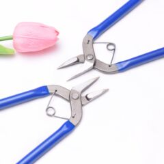 厚い平口ペンチの滑り止めペンチはもっと硬いです。