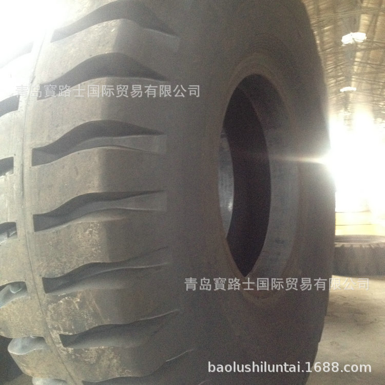 装载机轮胎 21.00-35   加深羊角花纹 斜交工程机械轮胎