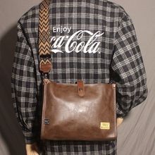 香港代购皮质单肩复古随身包男便携式斜挎包背包通勤上班族包