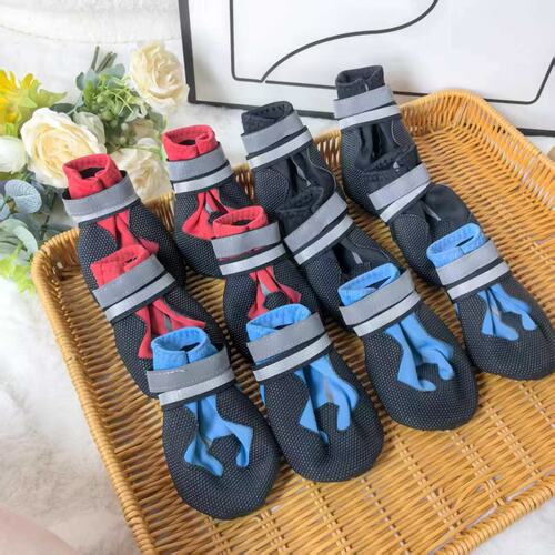 Soft-soled shoes for large and medium dogs, suitable for Golden Retrievers and Labrador Retrievers, anti-slip, wear-resistant, waterproof, and not breathable rain boots