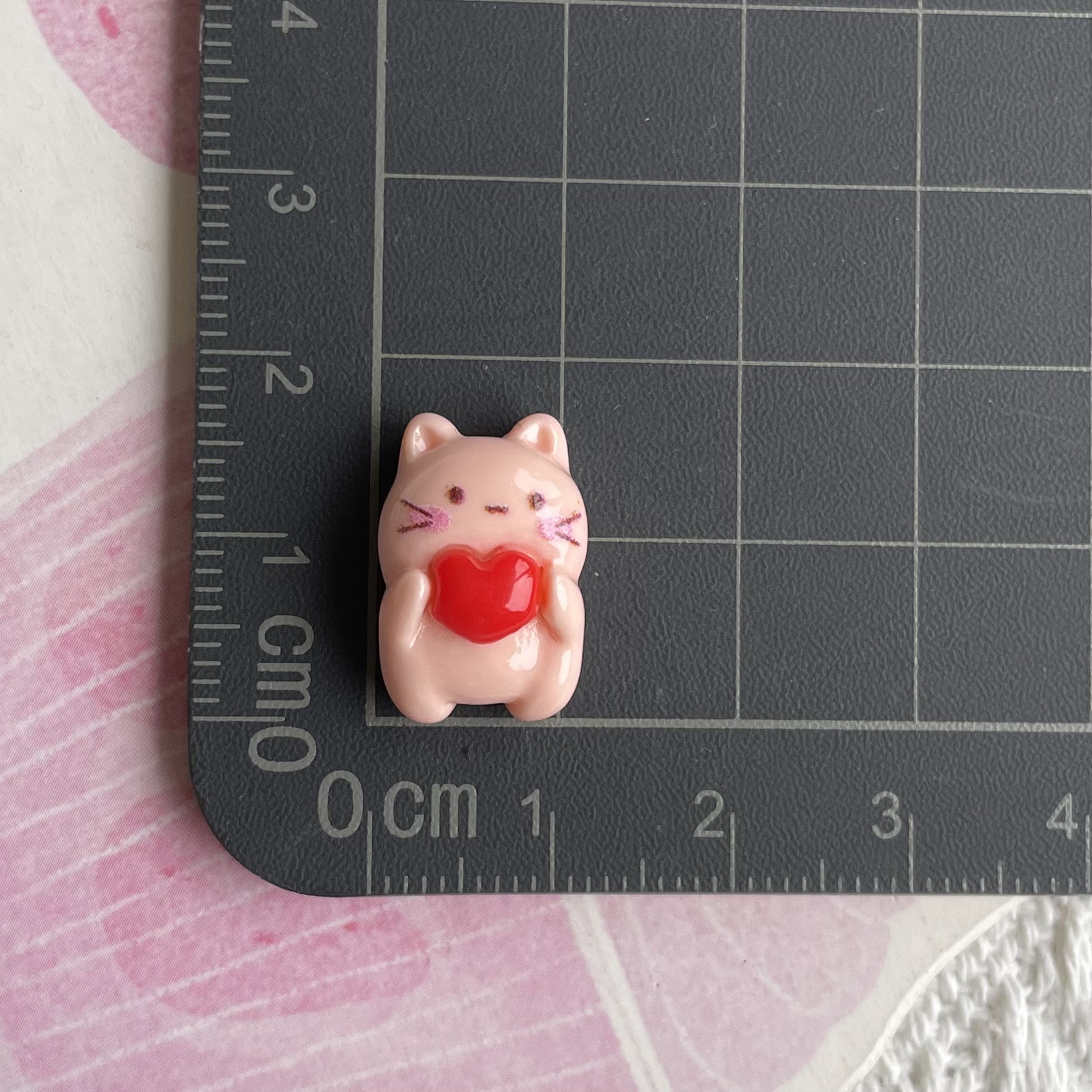 小さいサイズの動物の樹脂の部品の猫のウサギの恐竜の熊の装飾の材料のヘアピンの携帯のケースの靴の装飾のアクセサリ