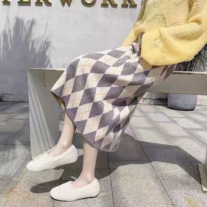 Вязаная юбка Женская осенне-зимняя тонкая юбка средней длины с покрытием бедер и высокой талией А-силуэта на бедрах 2021 Новая юбка-свитер