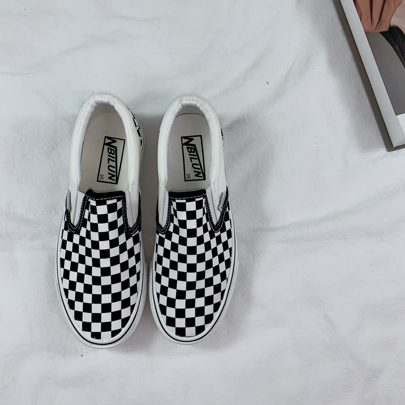 Lente nieuwe dikke zolen Koreaanse dames S dambord canvas schoenen slip op Lazy Ryan gevulkaniseerd skateboard_voghion.com