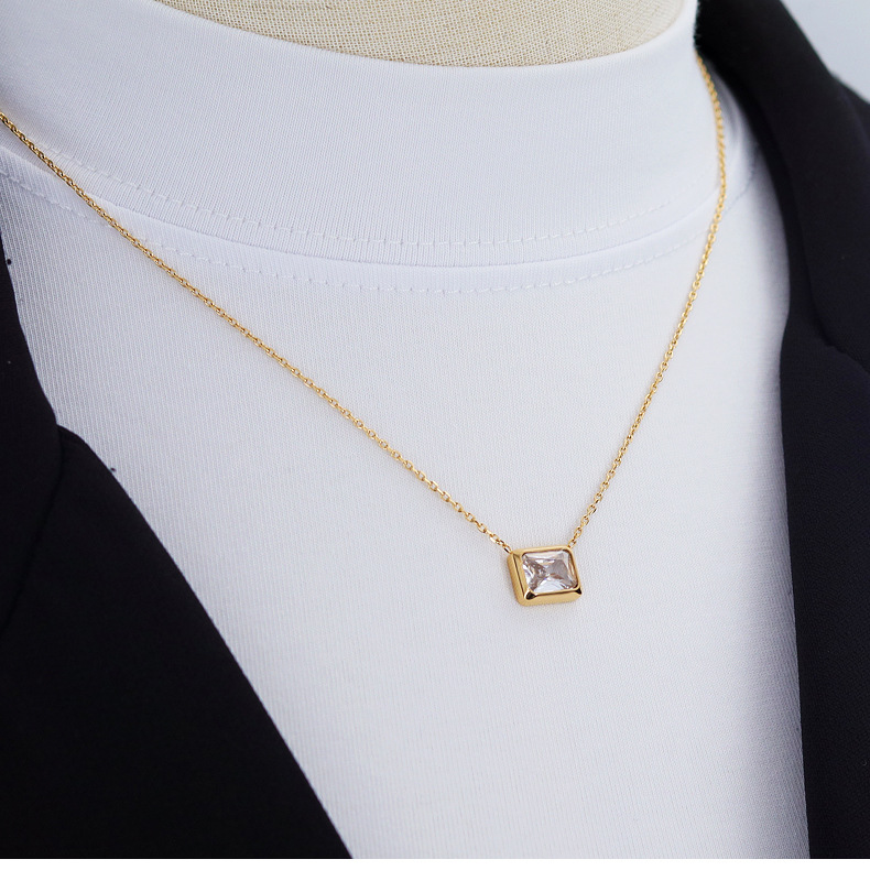 French Style Geometric Titanium Steel Zircon Pendant Necklace 1 Piece