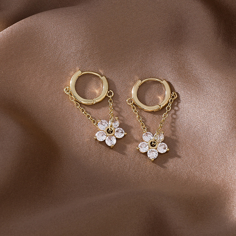 Pendientes De Circonitas Con Flores De Cadena Coreana display picture 3