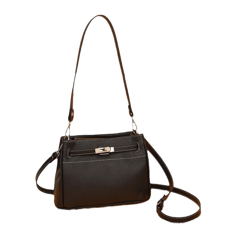 Otoño y invierno de 2024, nueva bolsa de hombro de mujer universal, bolsa de estilo simple, bolsa de transporte de viaje portátil, bolsa de sensación de alto nivel