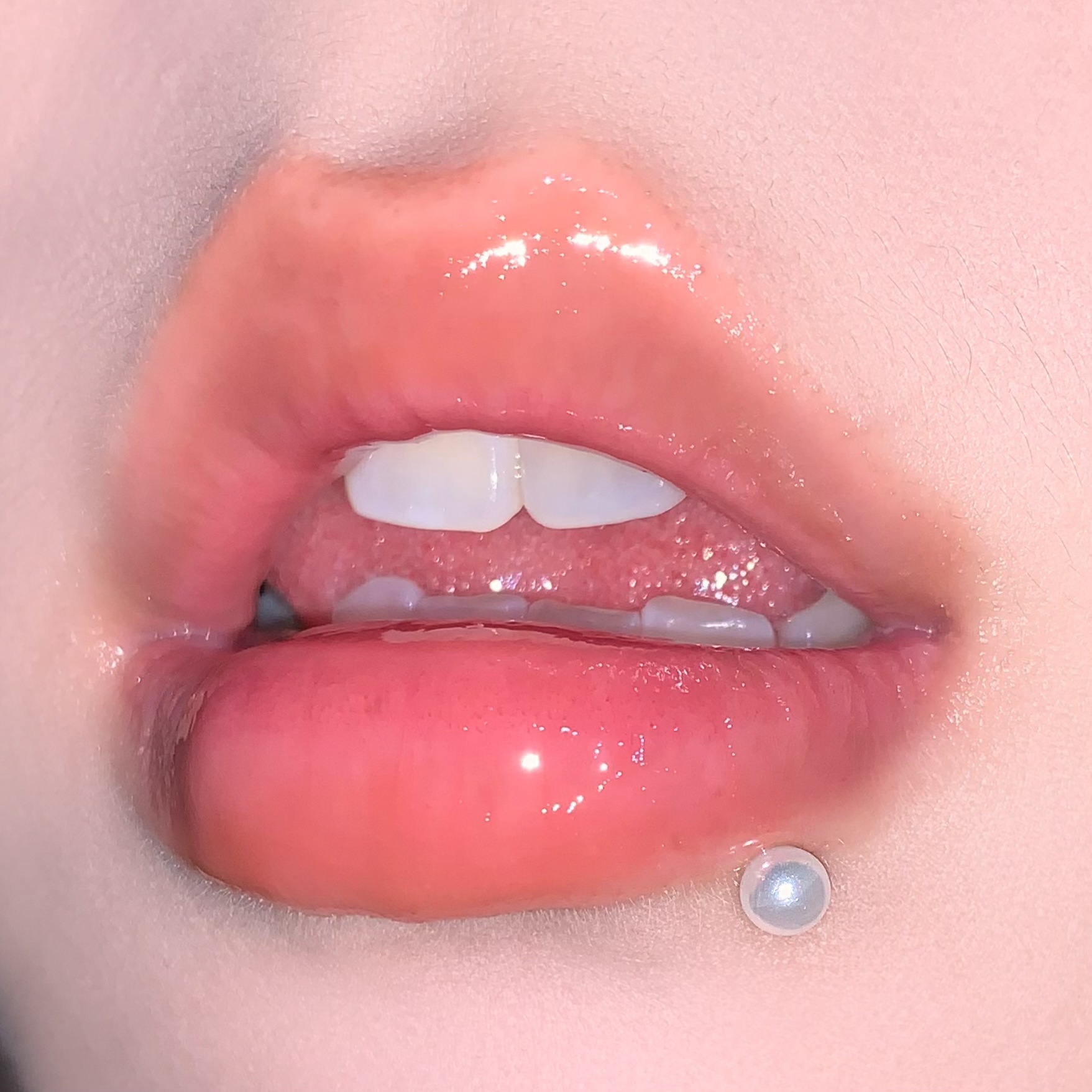 Pointed labret stud close-up product detail