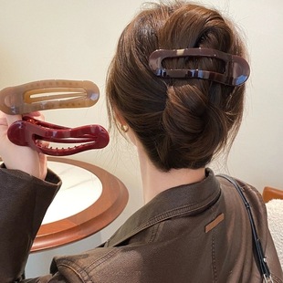 ����������AŮ�ﶬ�nϵ�͹�һ�֊A���X��ץ�A㼑��L���s�P�l�l�A