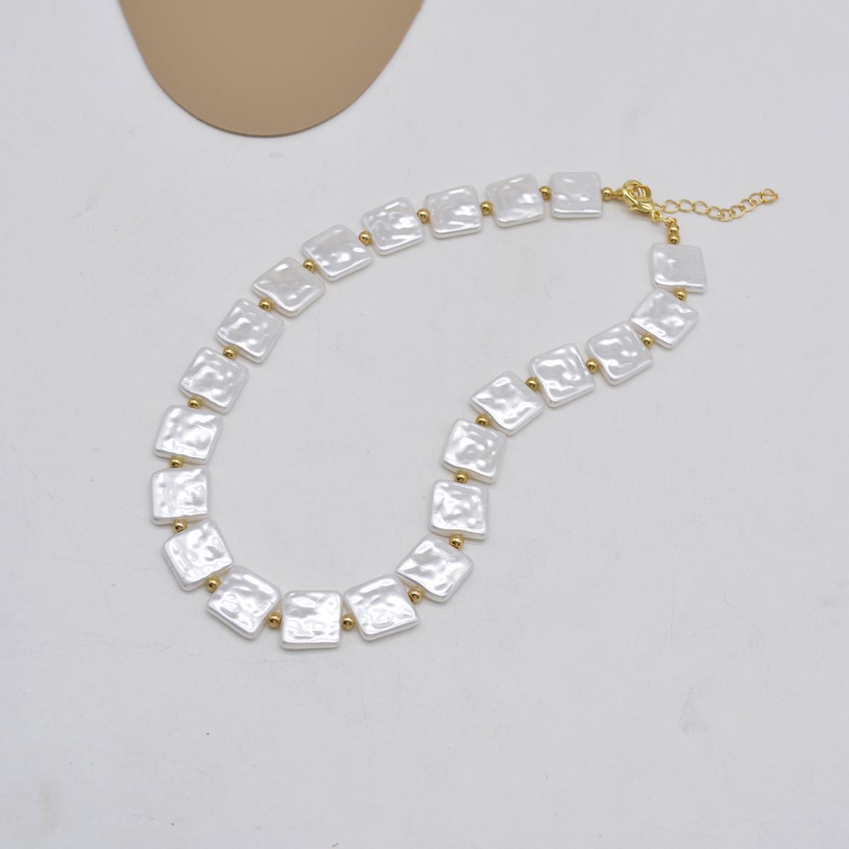 New Square Bead Necklace Retro Baroque Shaped Pearl Alloy Clavicle Chain display picture 4