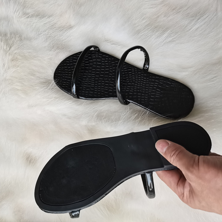 2021 New European and American fashion slippers, women's flat flip-flops, leopard print one-piece flip-flops, women's export large size wholesale undefined