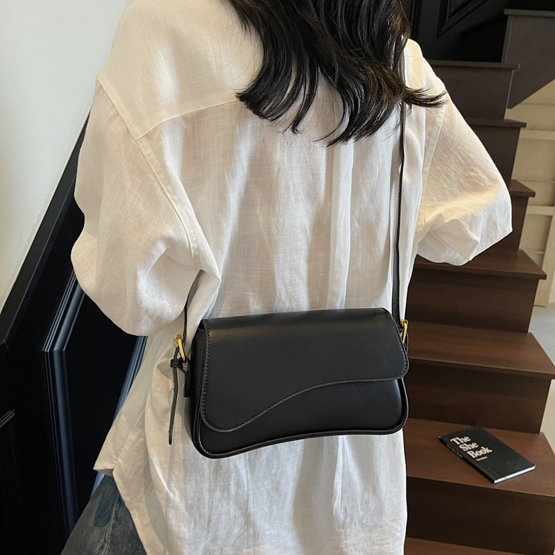 Bolso de axila retro estilo Hong Kong 2025 verano nuevo bolso femenino diseño de nicho bolso de hombro transmisión en vivo del mismo estilo bolso de mensajero marea