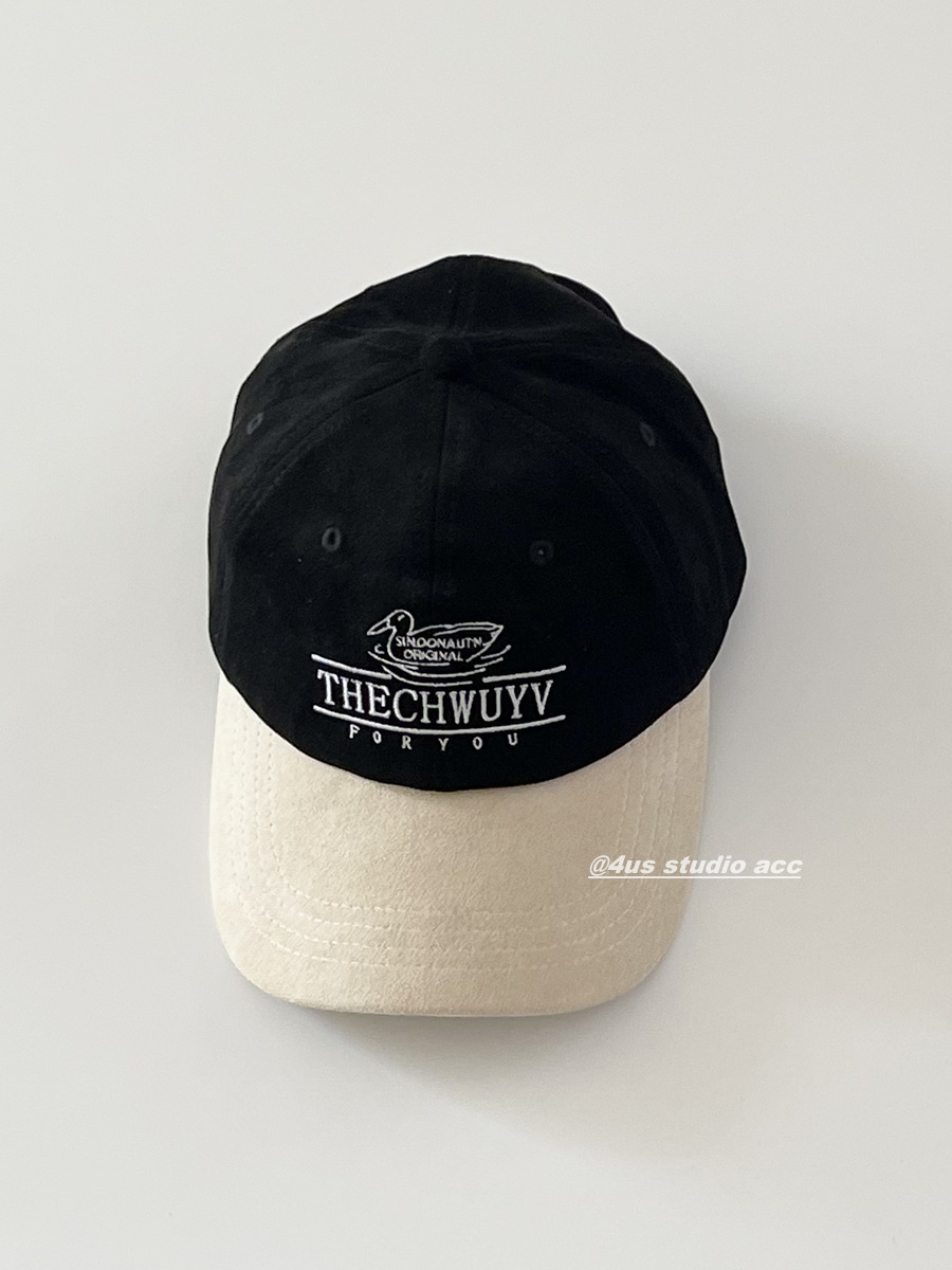 Gorras de béisbol para hombres y mujeres 2024 otoño nuevo gorras de peluche de cuero de seda de color amplio gorras de nariz grande pareja gorras de lengua de pato muestran cara pequeña