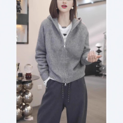 大码设计感拉链连帽针织毛衣女秋季内搭韩版显瘦百搭宽松外套上衣