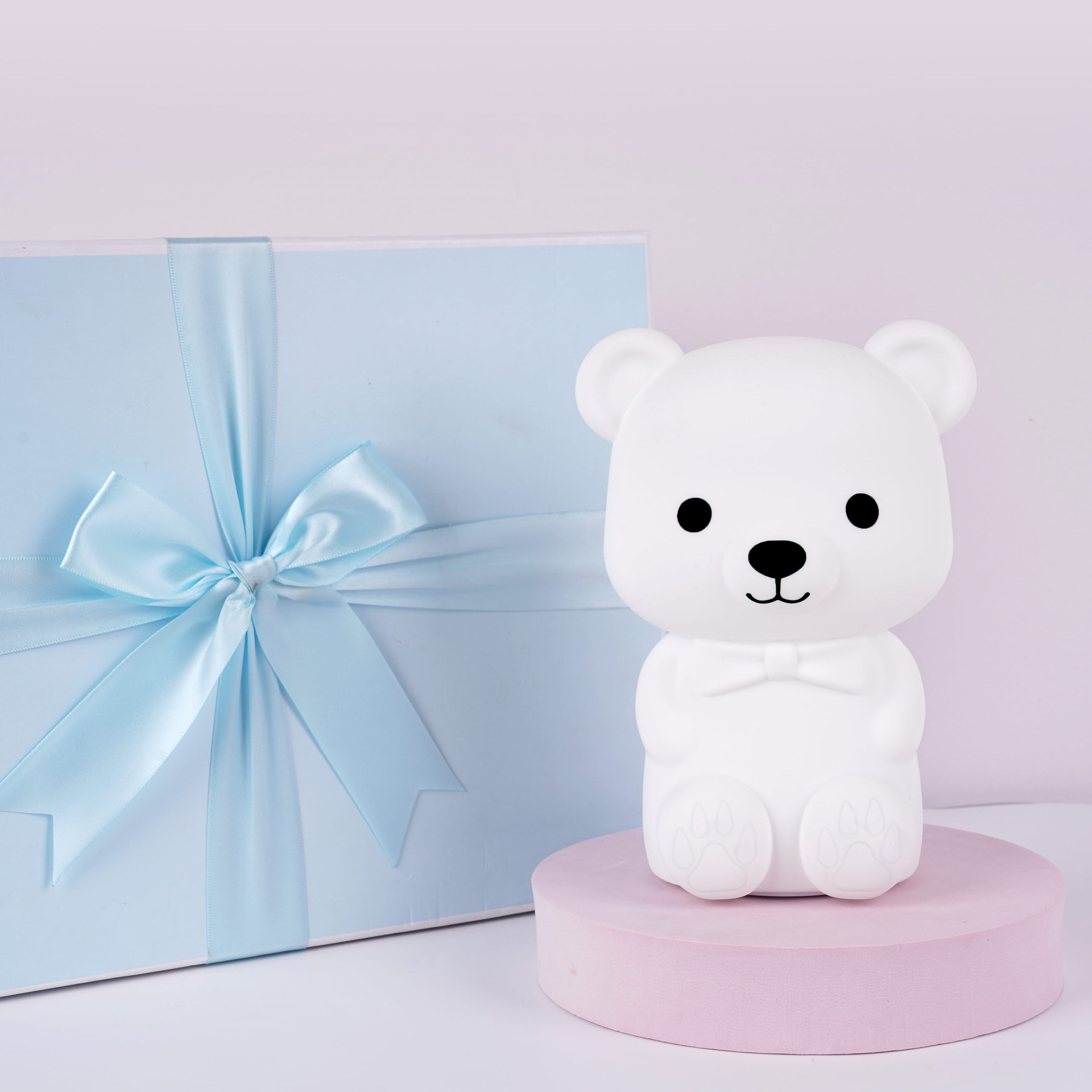 Diseño de dibujos animados personalizados lámpara de noche de silicona multifuncional USB recargable lámpara de silicona de cabecera lámpara de atmósfera de dormitorio